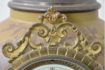 ベルギーアンティーク　Wasmuël(ワスミュエル)社製　真鍮製の装飾と草花の絵付けが優美なマントルピース時計と燭台のセット　(R-086127)