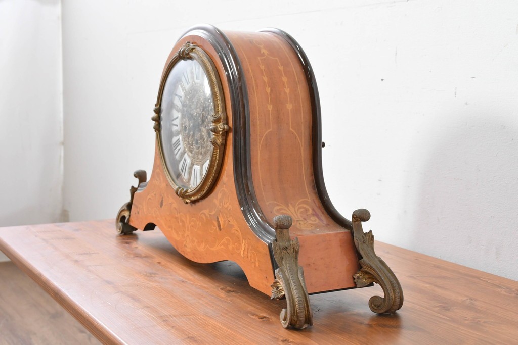 中古　銀座和光取り扱い　イタリア　ARTEM(アルテム)　Hermle(ヘルムレ)　ウエストミンスターチャイム(ゼンマイ式・8日巻き)の象嵌入り置き時計　定価約47万円相当　(R-086128)