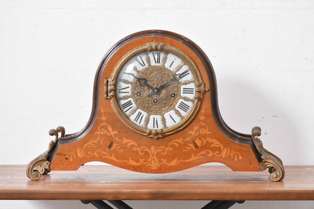 中古　銀座和光取り扱い　イタリア　ARTEM(アルテム)　Hermle(ヘルムレ)　ウエストミンスターチャイム(ゼンマイ式・8日巻き)の象嵌入り置き時計　定価約47万円相当　(R-086128)