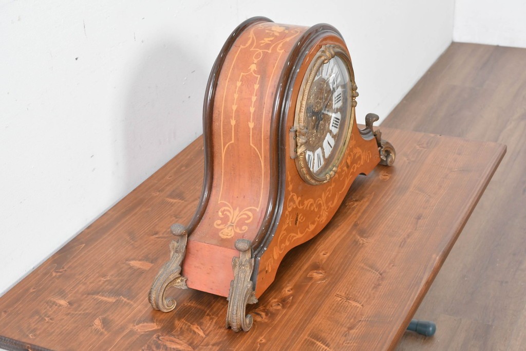 中古　銀座和光取り扱い　イタリア　ARTEM(アルテム)　Hermle(ヘルムレ)　ウエストミンスターチャイム(ゼンマイ式・8日巻き)の象嵌入り置き時計　定価約47万円相当　(R-086128)