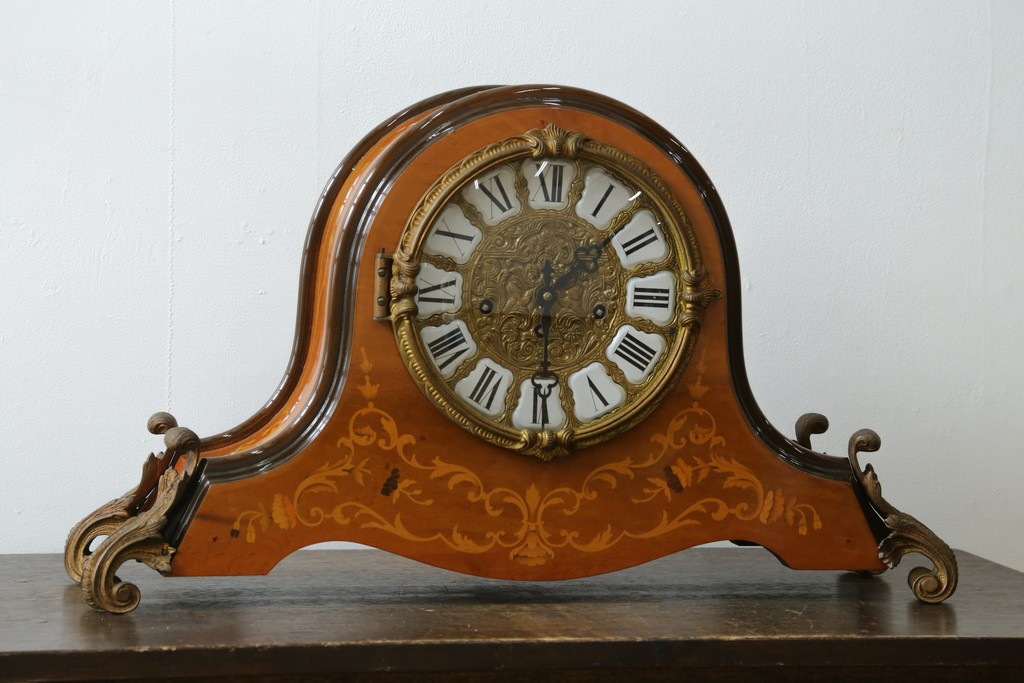 中古　銀座和光取り扱い　イタリア　ARTEM(アルテム)　Hermle(ヘルムレ)　ウエストミンスターチャイム(ゼンマイ式・8日巻き)の象嵌入り置き時計　定価約47万円　(R-086128)