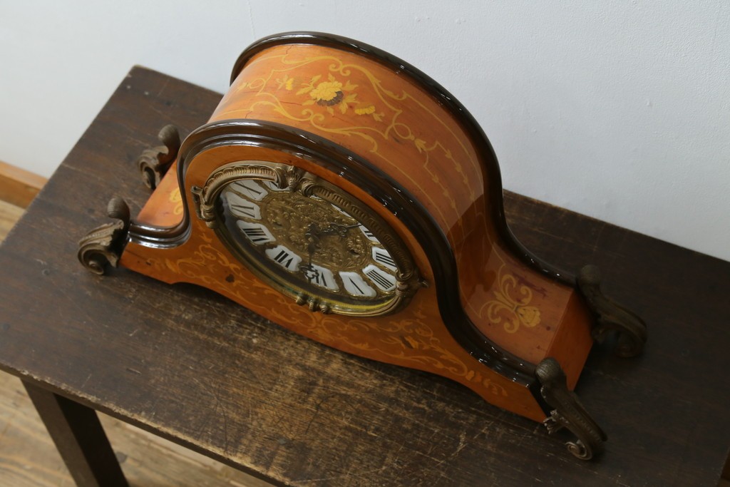 中古　銀座和光取り扱い　イタリア　ARTEM(アルテム)　Hermle(ヘルムレ)　ウエストミンスターチャイム(ゼンマイ式・8日巻き)の象嵌入り置き時計　定価約47万円　(R-086128)
