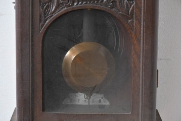 和製アンティーク　大正期　横浜エムズイ商会　TRADE(Z)MARK(トレードマーク)　彫刻装飾がアクセントの掛け時計　(R-086130)