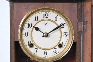 和製アンティーク　大正期　横浜エムズイ商会　TRADE(Z)MARK(トレードマーク)　彫刻装飾がアクセントの掛け時計　(R-086130)