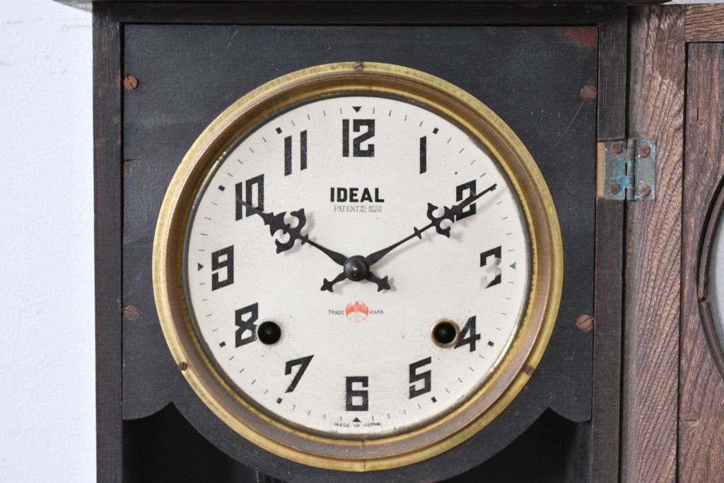 和製アンティーク　大正期　小栗時計製造所　IDEAL(アイデアル)　意匠ガラス扉が目を惹く掛け時計　(R-086131)
