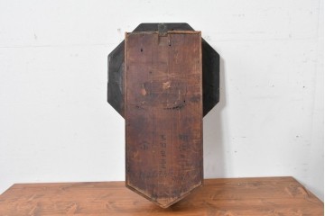 アメリカアンティーク　WATERBURY CLOCK CO.(ウォーターベリー)　使い古した風合いが味わい深い八角振り子時計　(R-086134)