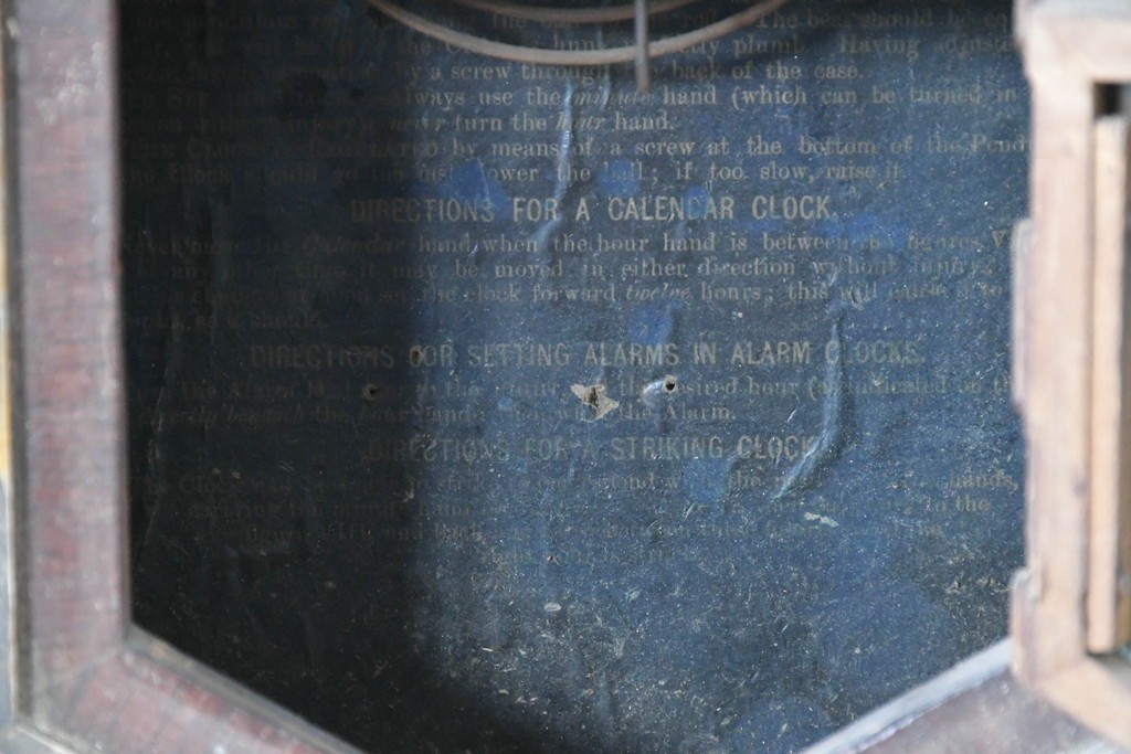 アメリカアンティーク　WATERBURY CLOCK CO.(ウォーターベリー)　使い古した風合いが味わい深い八角振り子時計　(R-086134)