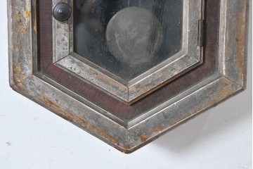 アメリカアンティーク　WATERBURY CLOCK CO.(ウォーターベリー)　使い古した風合いが味わい深い八角振り子時計　(R-086134)