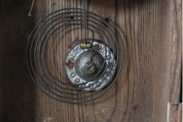 和製アンティーク　味わいのある木目が魅力の振り子時計　(R-086137)