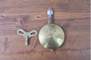 和製アンティーク　味わいのある木目が魅力の振り子時計　(R-086137)