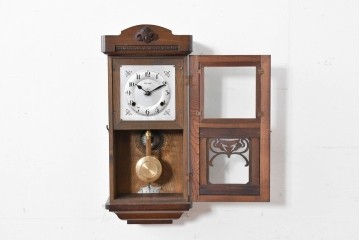 和製アンティーク　クラシカルな装飾彫刻が美しい振り子時計　(R-086138)