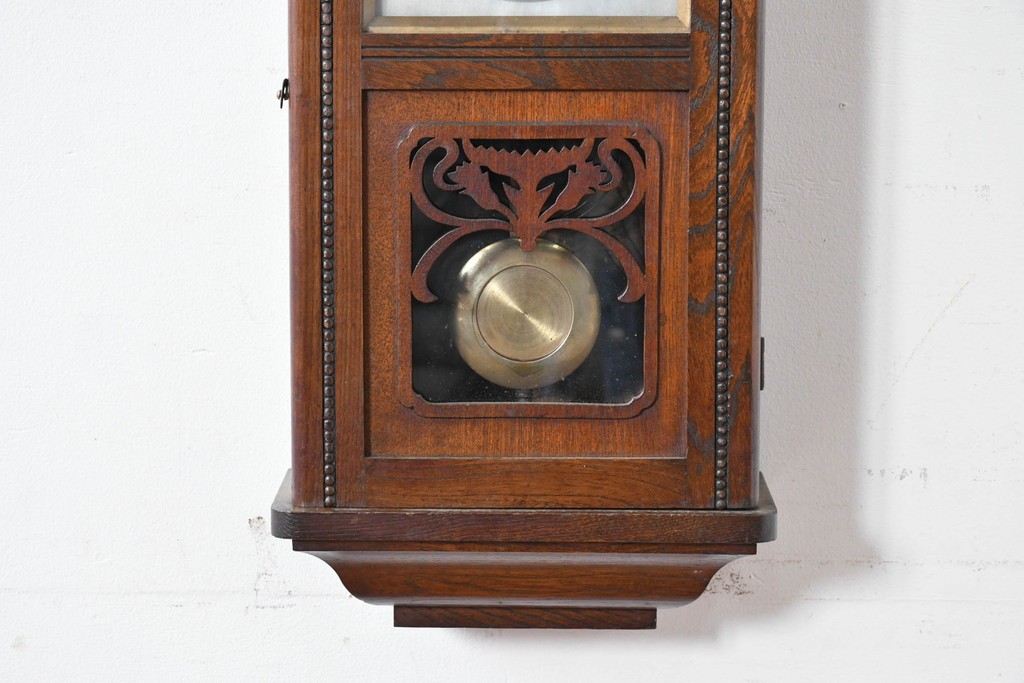 和製アンティーク　クラシカルな装飾彫刻が美しい振り子時計　(R-086138)