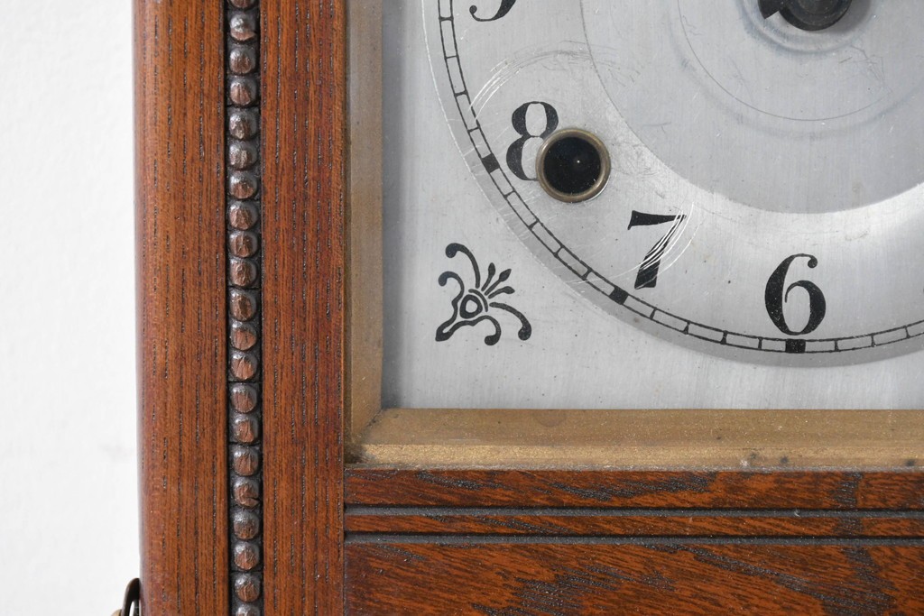 和製アンティーク　クラシカルな装飾彫刻が美しい振り子時計　(R-086138)