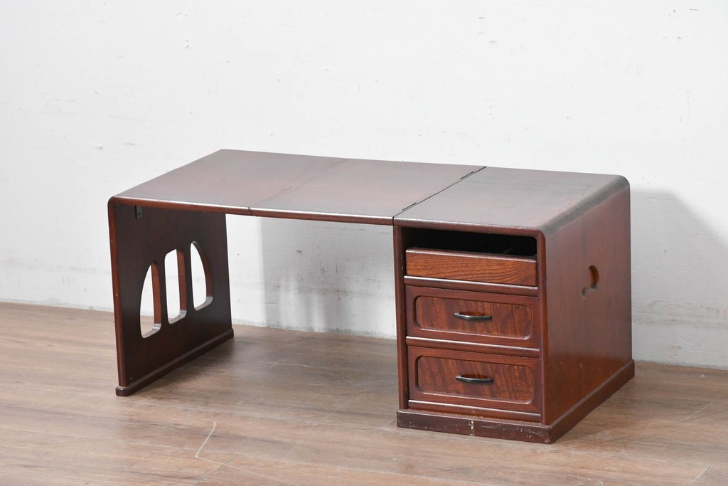 中古　希少な廃番品　欅(ケヤキ)材　コンパクトにまとまる折り畳み式文机　(R-086142)