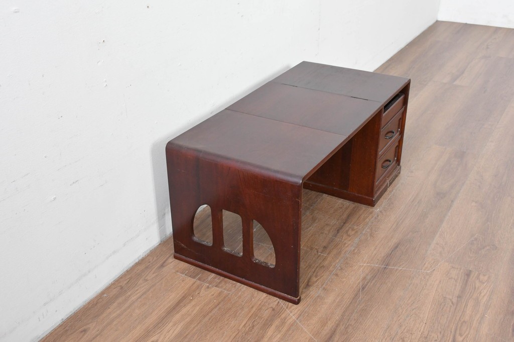 中古　希少な廃番品　欅(ケヤキ)材　コンパクトにまとまる折り畳み式文机　(R-086142)