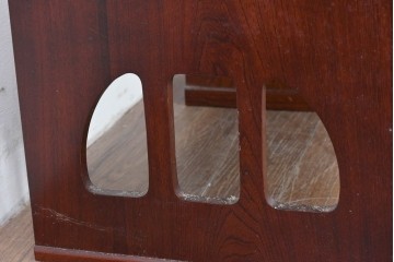 中古　希少な廃番品　欅(ケヤキ)材　コンパクトにまとまる折り畳み式文机　(R-086142)