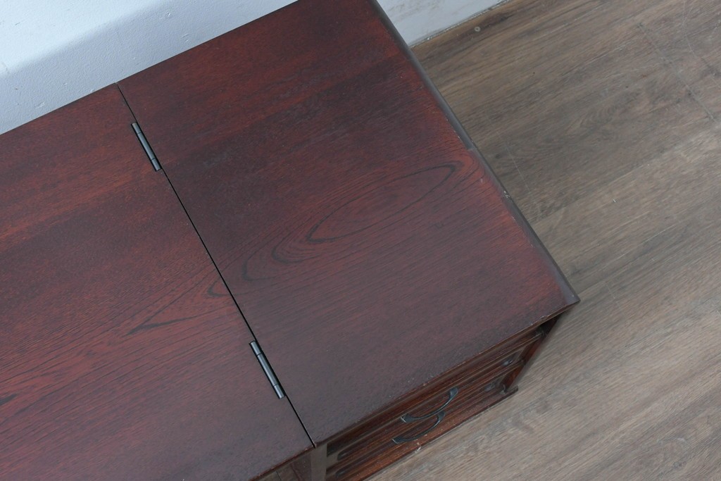 中古　希少な廃番品　欅(ケヤキ)材　コンパクトにまとまる折り畳み式文机　(R-086142)