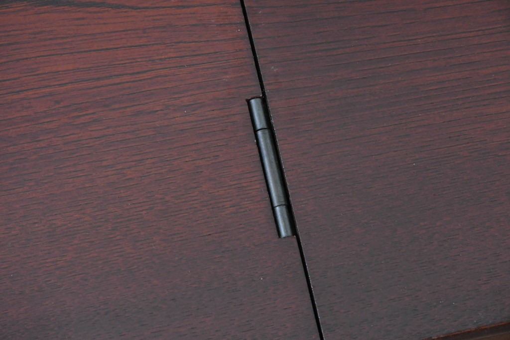 中古　希少な廃番品　欅(ケヤキ)材　コンパクトにまとまる折り畳み式文机　(R-086142)