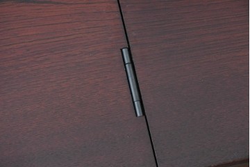 中古　希少な廃番品　欅(ケヤキ)材　コンパクトにまとまる折り畳み式文机　(R-086142)