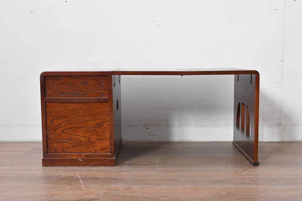 中古　希少な廃番品　欅(ケヤキ)材　コンパクトにまとまる折り畳み式文机　(R-086142)