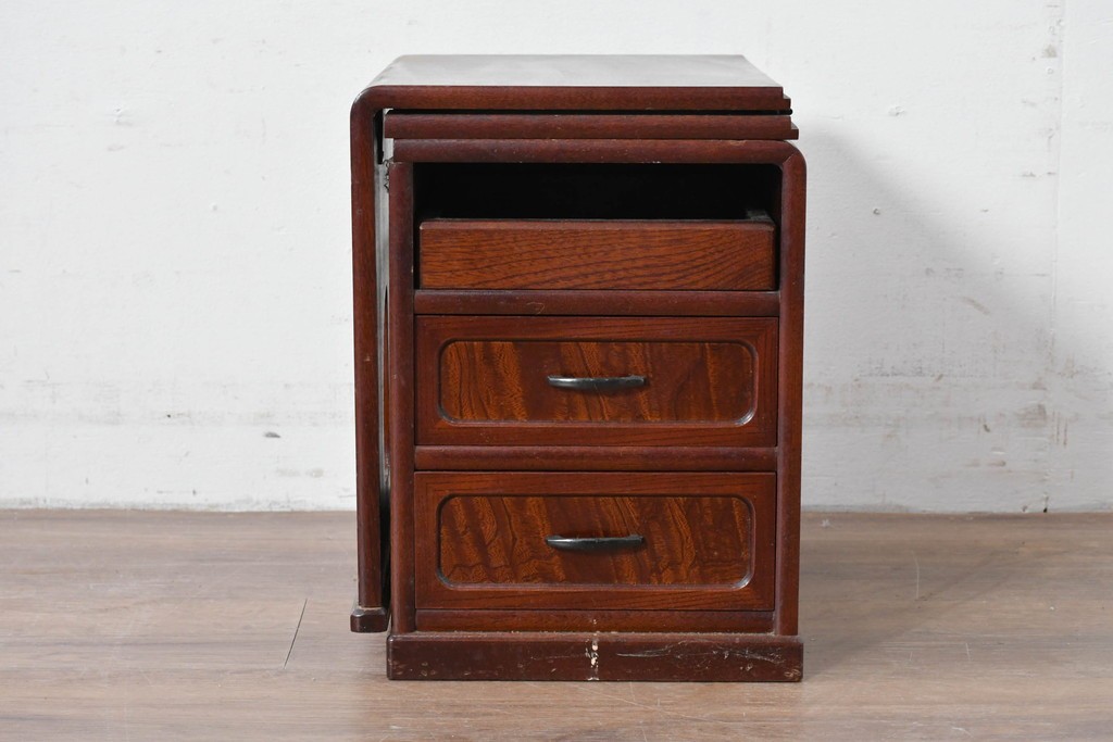 中古　希少な廃番品　欅(ケヤキ)材　コンパクトにまとまる折り畳み式文机　(R-086142)