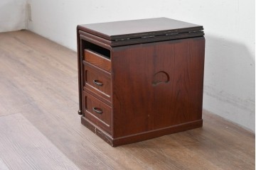 中古　希少な廃番品　欅(ケヤキ)材　コンパクトにまとまる折り畳み式文机　(R-086142)