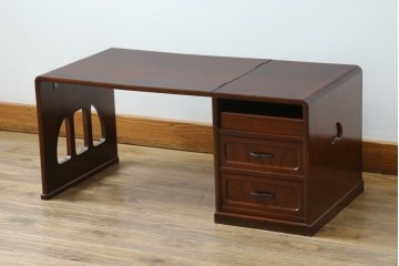 中古　希少な廃番品　欅(ケヤキ)材　コンパクトにまとまる折り畳み式文机　(R-086142)