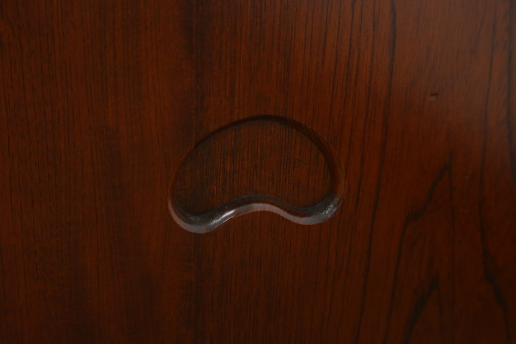 中古　希少な廃番品　欅(ケヤキ)材　コンパクトにまとまる折り畳み式文机　(R-086142)