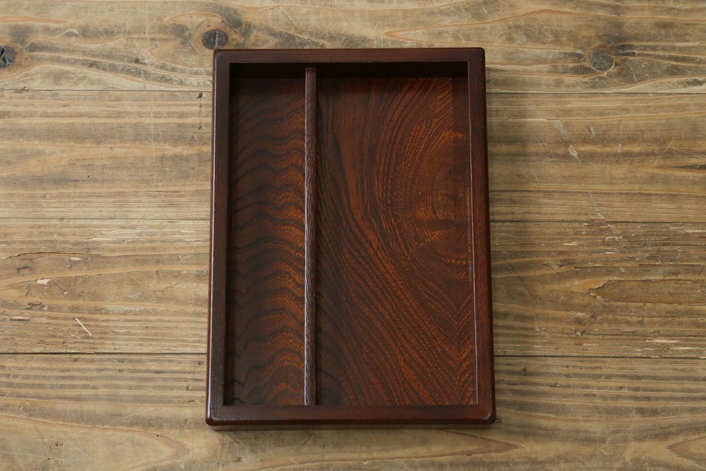 中古　希少な廃番品　欅(ケヤキ)材　コンパクトにまとまる折り畳み式文机　(R-086142)