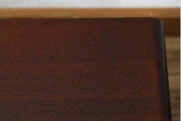 中古　希少な廃番品　欅(ケヤキ)材　コンパクトにまとまる折り畳み式文机　(R-086142)