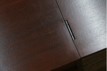 中古　希少な廃番品　欅(ケヤキ)材　コンパクトにまとまる折り畳み式文机　(R-086142)