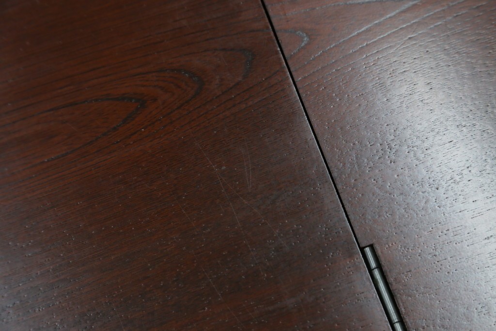 中古　希少な廃番品　欅(ケヤキ)材　コンパクトにまとまる折り畳み式文机　(R-086142)