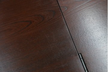 中古　希少な廃番品　欅(ケヤキ)材　コンパクトにまとまる折り畳み式文机　(R-086142)