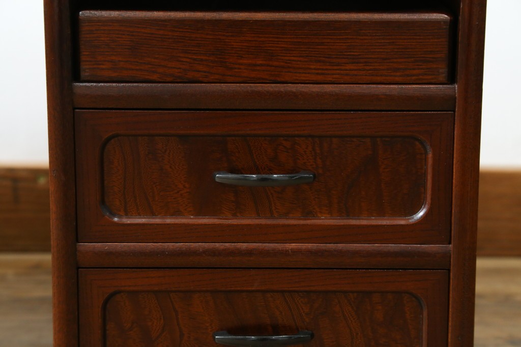 中古　希少な廃番品　欅(ケヤキ)材　コンパクトにまとまる折り畳み式文机　(R-086142)