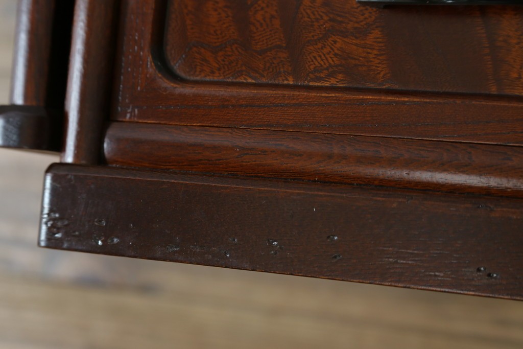 中古　希少な廃番品　欅(ケヤキ)材　コンパクトにまとまる折り畳み式文机　(R-086142)