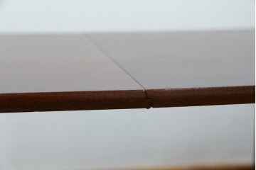 中古　希少な廃番品　欅(ケヤキ)材　コンパクトにまとまる折り畳み式文机　(R-086142)