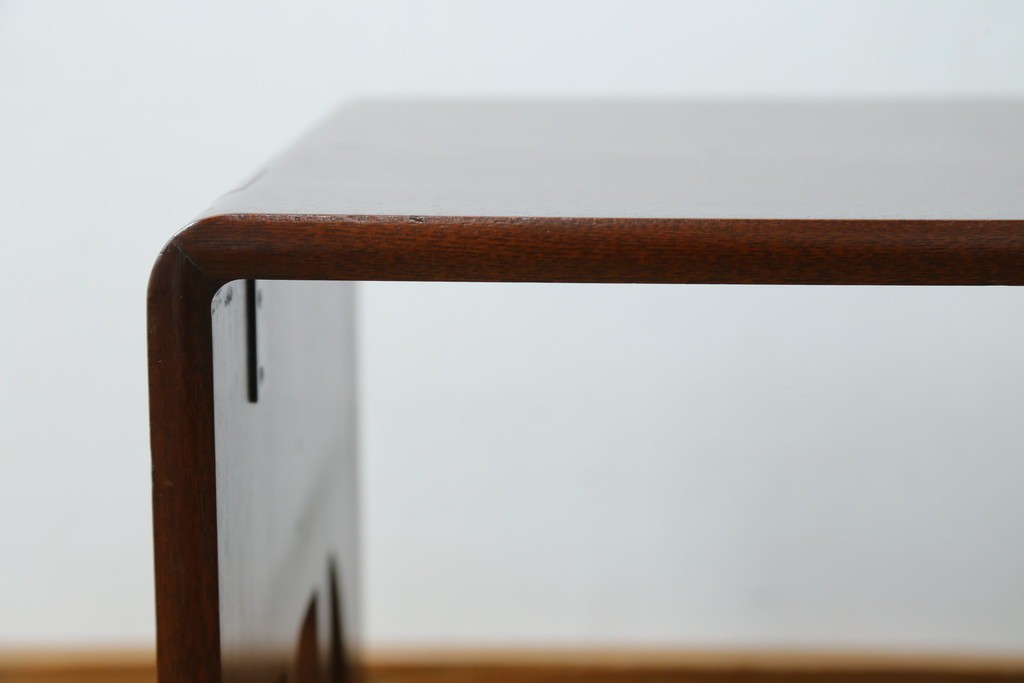 中古　希少な廃番品　欅(ケヤキ)材　コンパクトにまとまる折り畳み式文机　(R-086142)