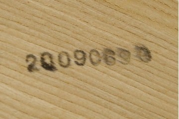 中古　希少な廃番品　欅(ケヤキ)材　コンパクトにまとまる折り畳み式文机　(R-086142)