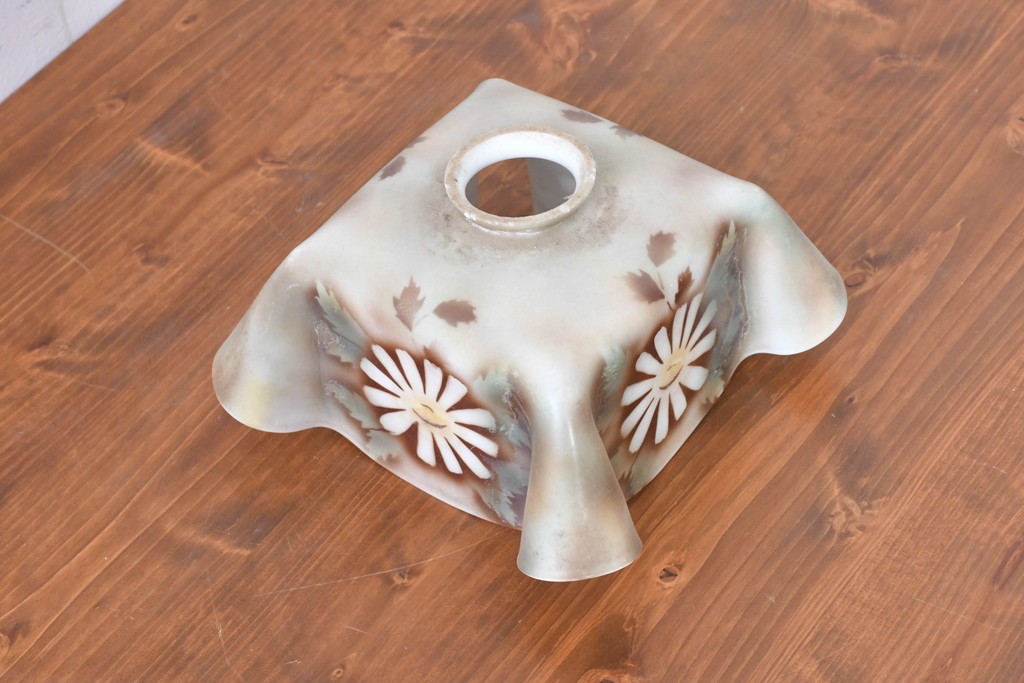 《引っ掛けシーリング式ペンダントライト加工費込み》フランスヴィンテージ　花文様がやさしく浮かぶガラスシェード　(R-086143)