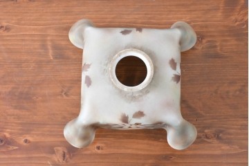 《引っ掛けシーリング式ペンダントライト加工費込み》フランスヴィンテージ　花文様がやさしく浮かぶガラスシェード　(R-086143)