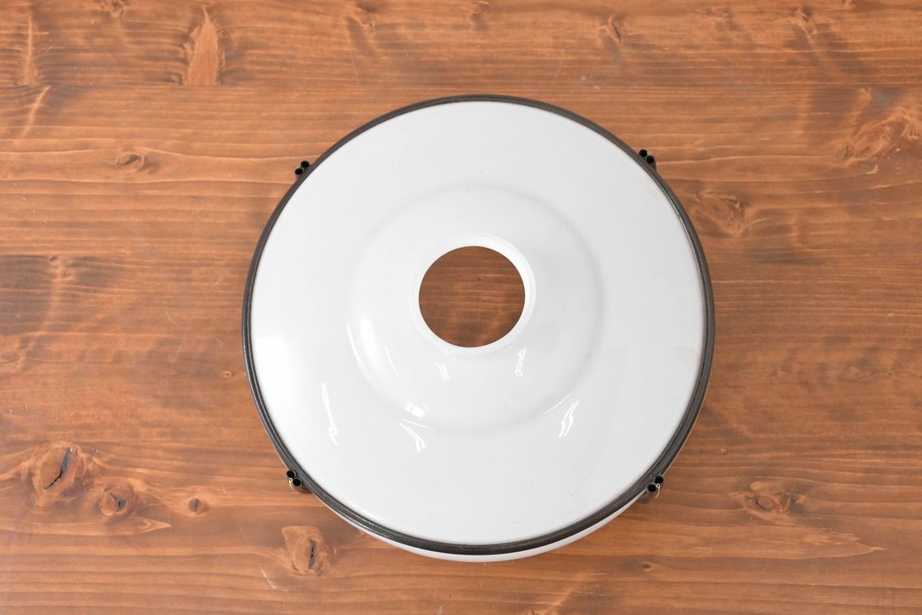 《引っ掛けシーリング式ペンダントライト加工費込み》　和製ヴィンテージ　昭和初期　セルロイド装飾による花文がやさしくあしらわれた照明シェード　(R-086146)