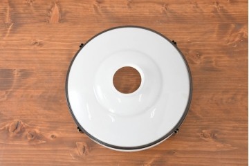 《引っ掛けシーリング式ペンダントライト加工費込み》　和製ヴィンテージ　昭和初期　セルロイド装飾による花文がやさしくあしらわれた照明シェード　(R-086146)