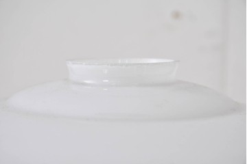 《引っ掛けシーリング式ペンダントライト加工費込み》　和製ヴィンテージ　昭和初期　セルロイド装飾による花文がやさしくあしらわれた照明シェード　(R-086146)