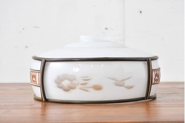 《引っ掛けシーリング式ペンダントライト加工費込み》　和製ヴィンテージ　昭和初期　セルロイド装飾による花文がやさしくあしらわれた照明シェード　(R-086146)