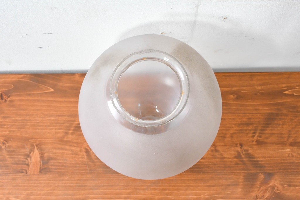 《引っ掛けシーリング式ペンダントライト加工費込み》　和製アンティーク　すりガラスのシンプルな球体型ペンダントライト　(R-086149)