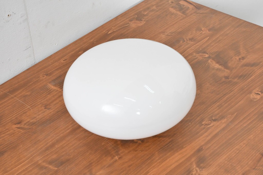 《天井・壁付け照明加工費込み》　和製アンティーク　シンプルな乳白色のオーバル型シーリングライト　(R-086152)