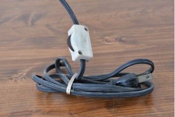 アメリカヴィンテージ　銅製　ピンクガラスシェードのテーブルランプ　(R-086174)