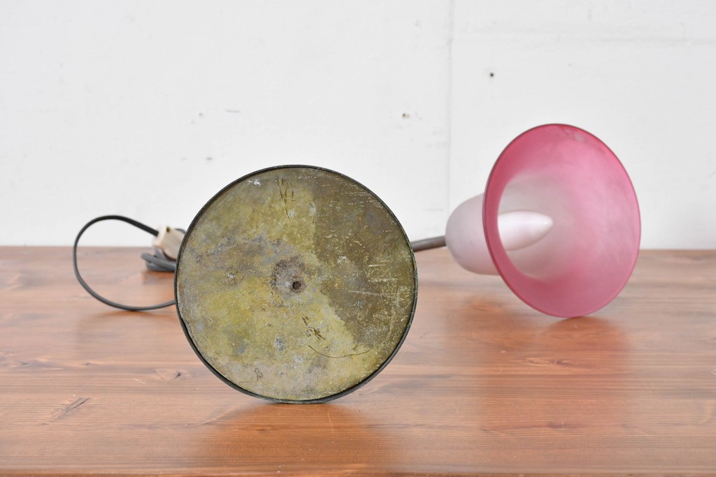 アメリカヴィンテージ　銅製　ピンクガラスシェードのテーブルランプ　(R-086174)