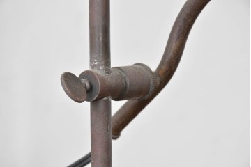 アメリカヴィンテージ　銅製　ピンクガラスシェードのテーブルランプ　(R-086174)