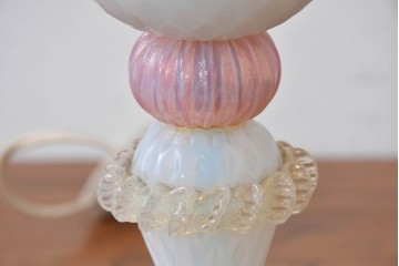 イタリアヴィンテージ　ムラノガラス　職人手作り　繊細な色合いが可愛らしいテーブルスタンド　(R-086175)